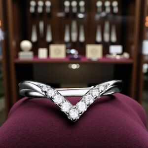 .146 CT Moissanite Diamond Chevron V Ring Band